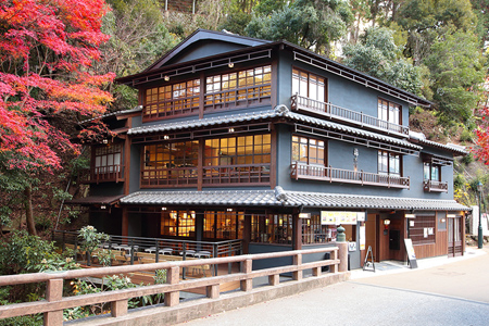 箕面滝道の橋本亭